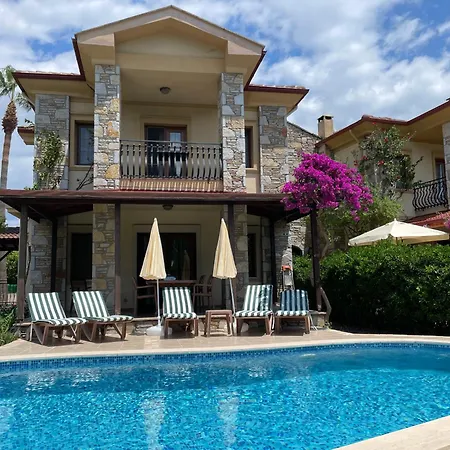 Caretta Luna * أورتاجا